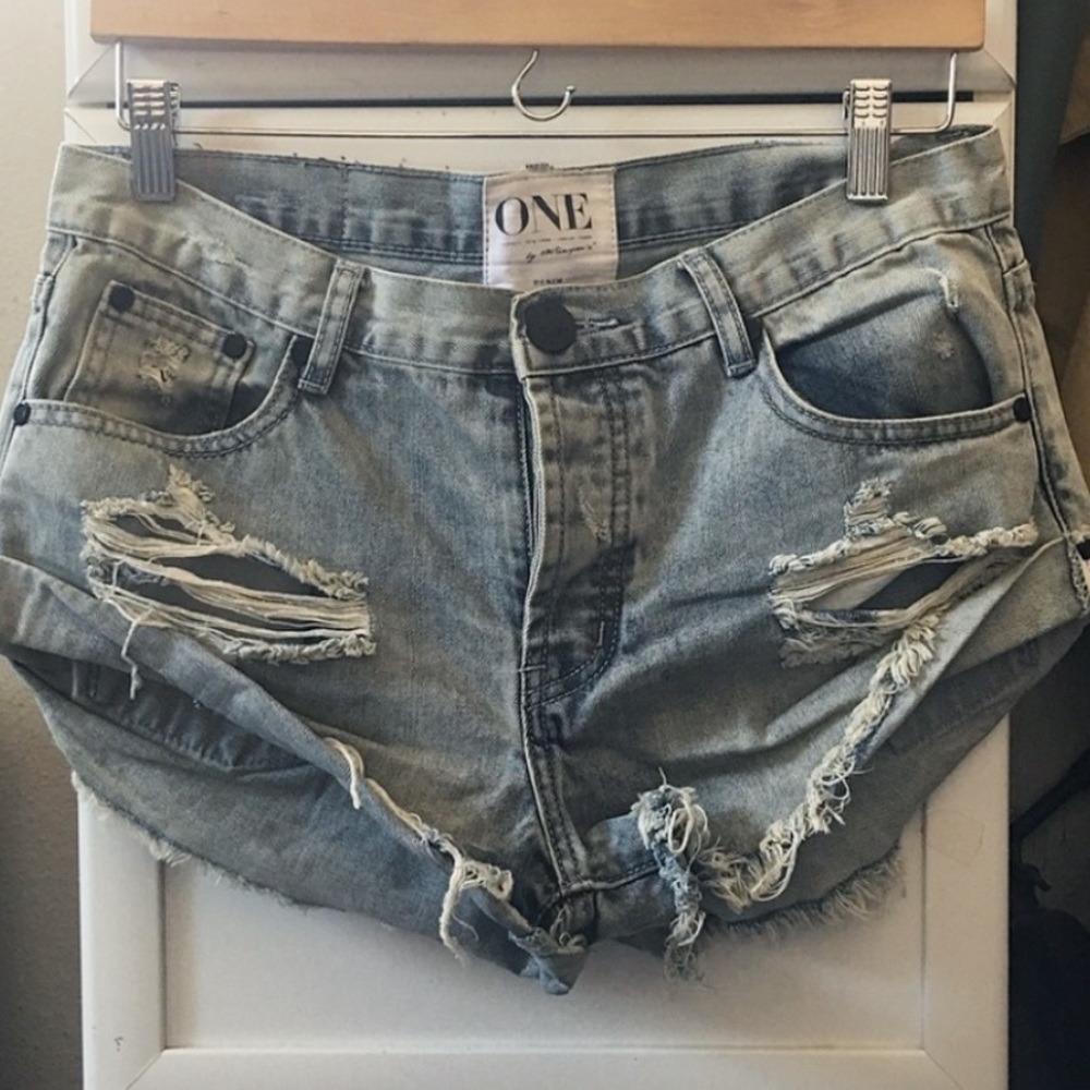 One teaspoon Shorts